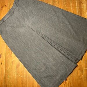 Plus Size EUC Gray wool Maxi Skirt with Front Pleat and Slit Size 16